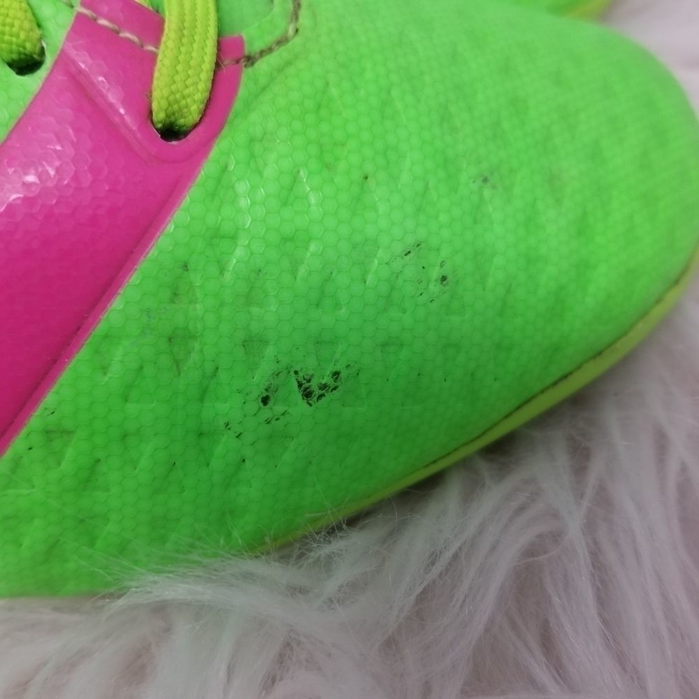 ADIDAS CLEATS. SIZE 6 - Picture 9 of 14